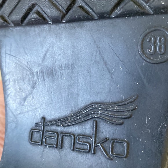 Danksko Women’s Professional Comfort Support Clogs Metallic Patent. US 7.5-8 - Picture 10 of 12